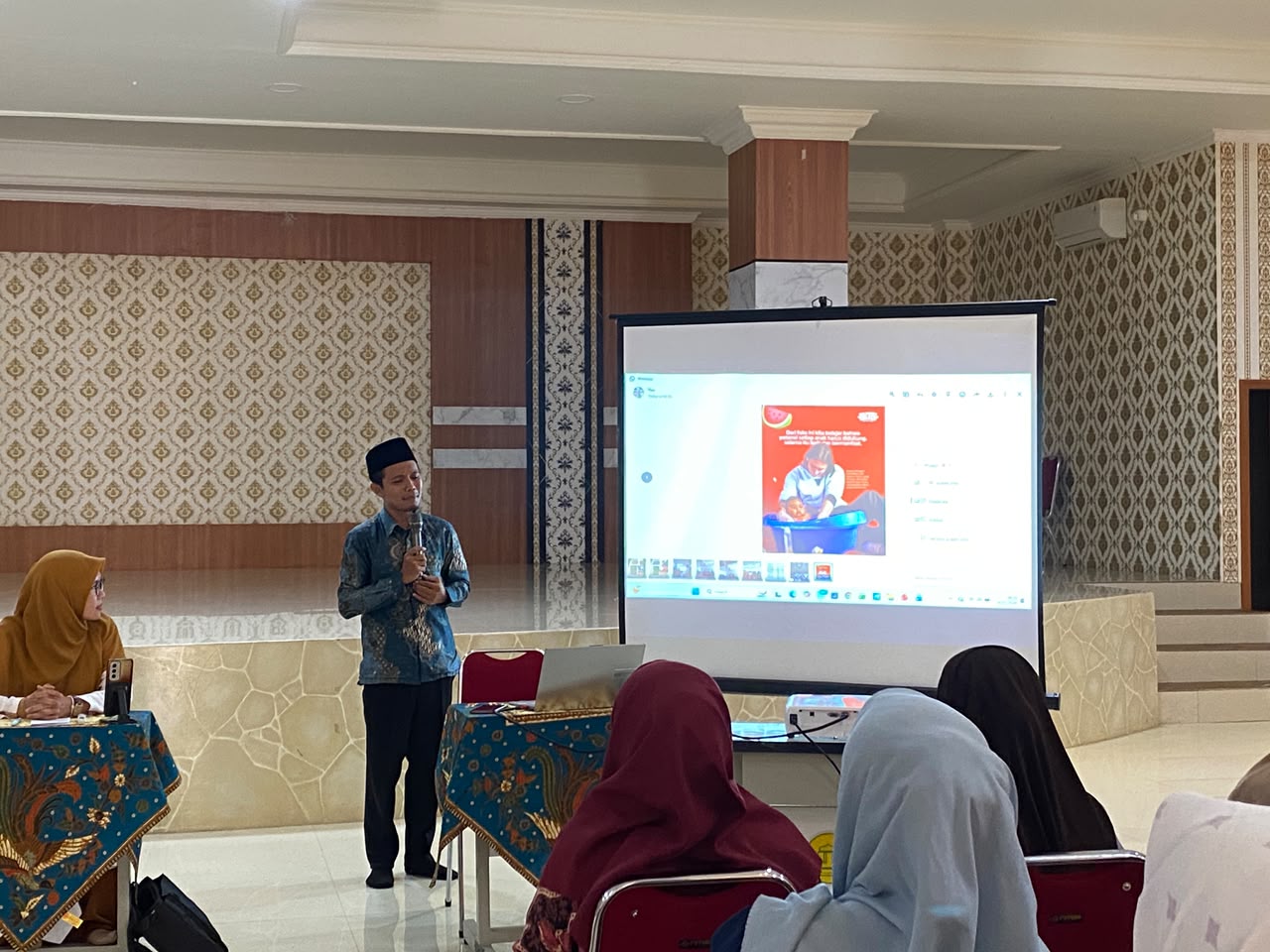 parenting-kajian-miftaha-smpit-nurul-ilmi-2-jambi-sambutan-kepala-sekolah-2026.jpg Kepala SMP IT Nurul Ilmi 2 Jambi menegaskan pentingnya sinergi antara sekolah dan keluarga dalam membentuk generasi yang beriman, berakhlak mulia, dan berprestasi.